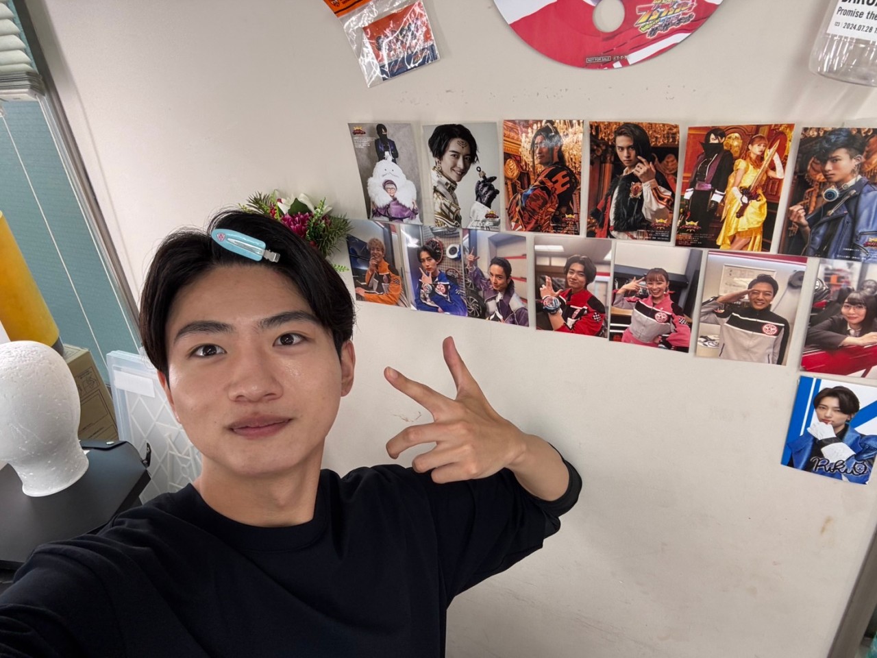 4.メイク室にある先輩ジャー写真