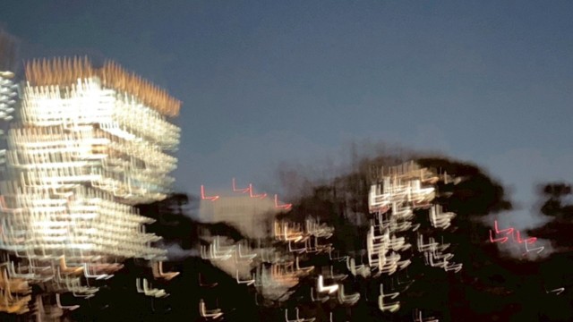 LINE_ALBUM_エッセイ夜の写真_251217_3