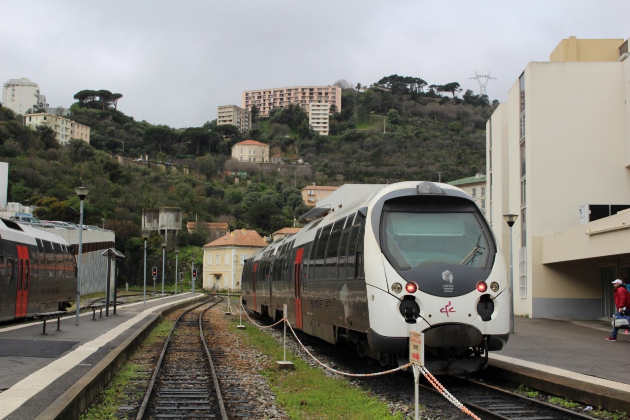 02バスティア駅